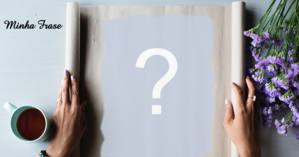 Fotomontagem com sua foto desenhada em um rolo de papel pardo + frase