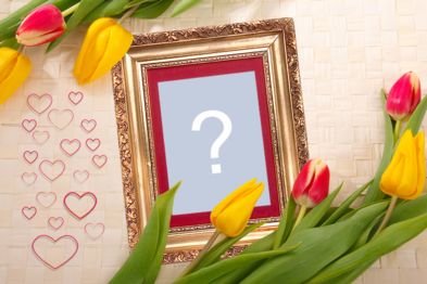 Montagem com moldura dourada e tulipas vermelhas e amarelas!