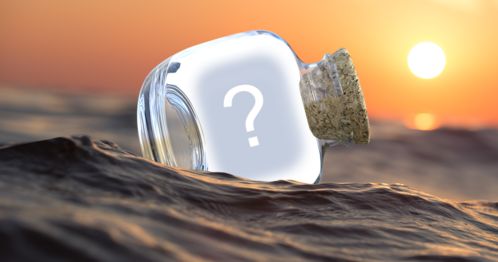 Coloque sua foto preferida em uma linda fotomontagem com uma garrafa no mar!