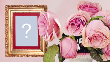 Linda montagem de foto com moldura dourada e vaso de rosas! Adicione sua foto!