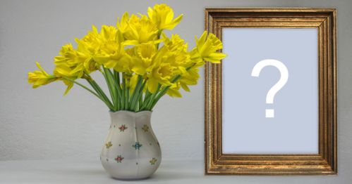 Adicione sua foto preferida nesta bela moldura com vaso cheio de flores amarelas!