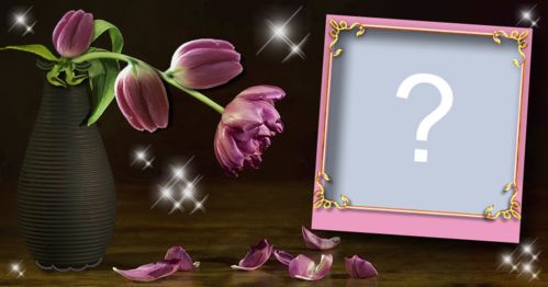 Linda moldura com tulipas lilas no vaso. Adicione uma foto!