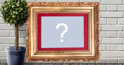 Adicione sua foto em uma moldura dourada na parede de uma linda sala de jantar!