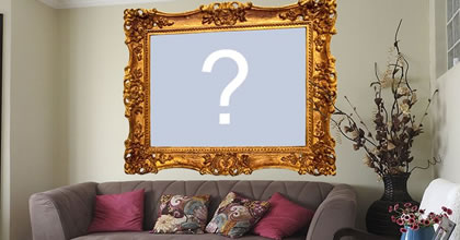 Coloque sua foto na moldura dourada na parede da sala de estar Coloque sua foto na moldura dourada na parede da sala de estar