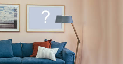 Coloque sua foto na parede de uma linda sala de estar