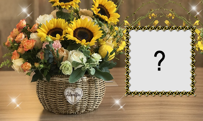 Linda moldura com vaso de Girassois. Adicione uma foto!