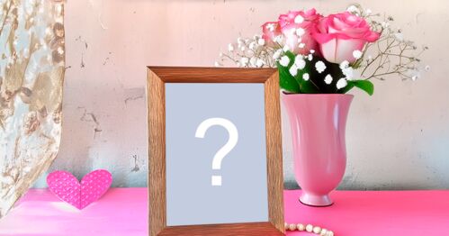 Adicione sua foto nesta linda moldura com vaso de rosas Adicione sua foto nesta linda moldura com vaso de rosas
