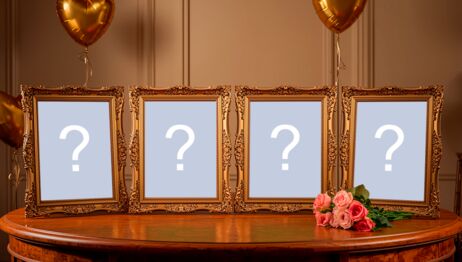 Moldura para 4 fotos com porta-retratos dourados! Adicione suas fotos!